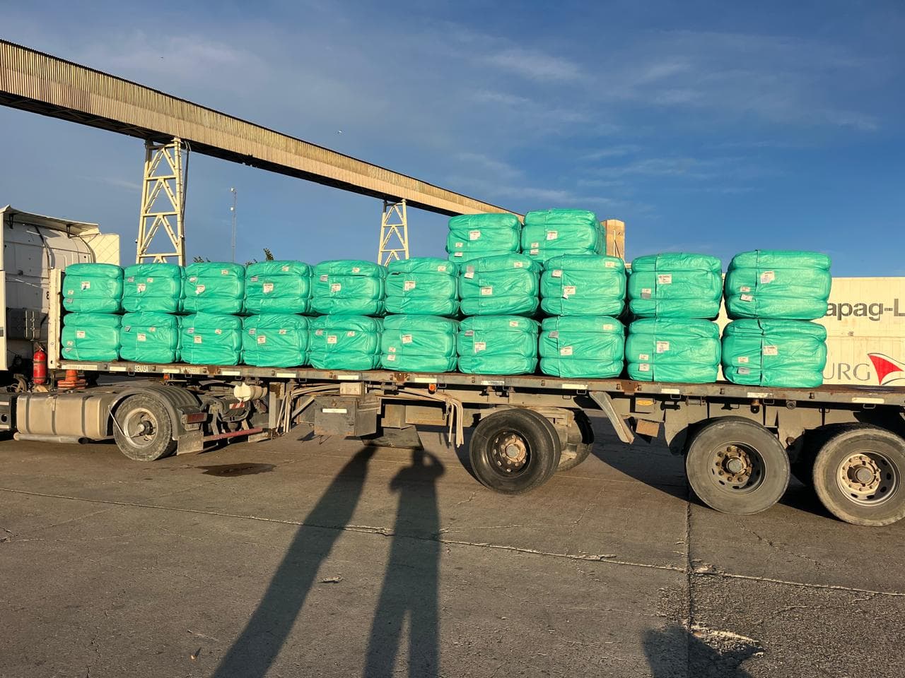 Carga terrestre de lana para exportación